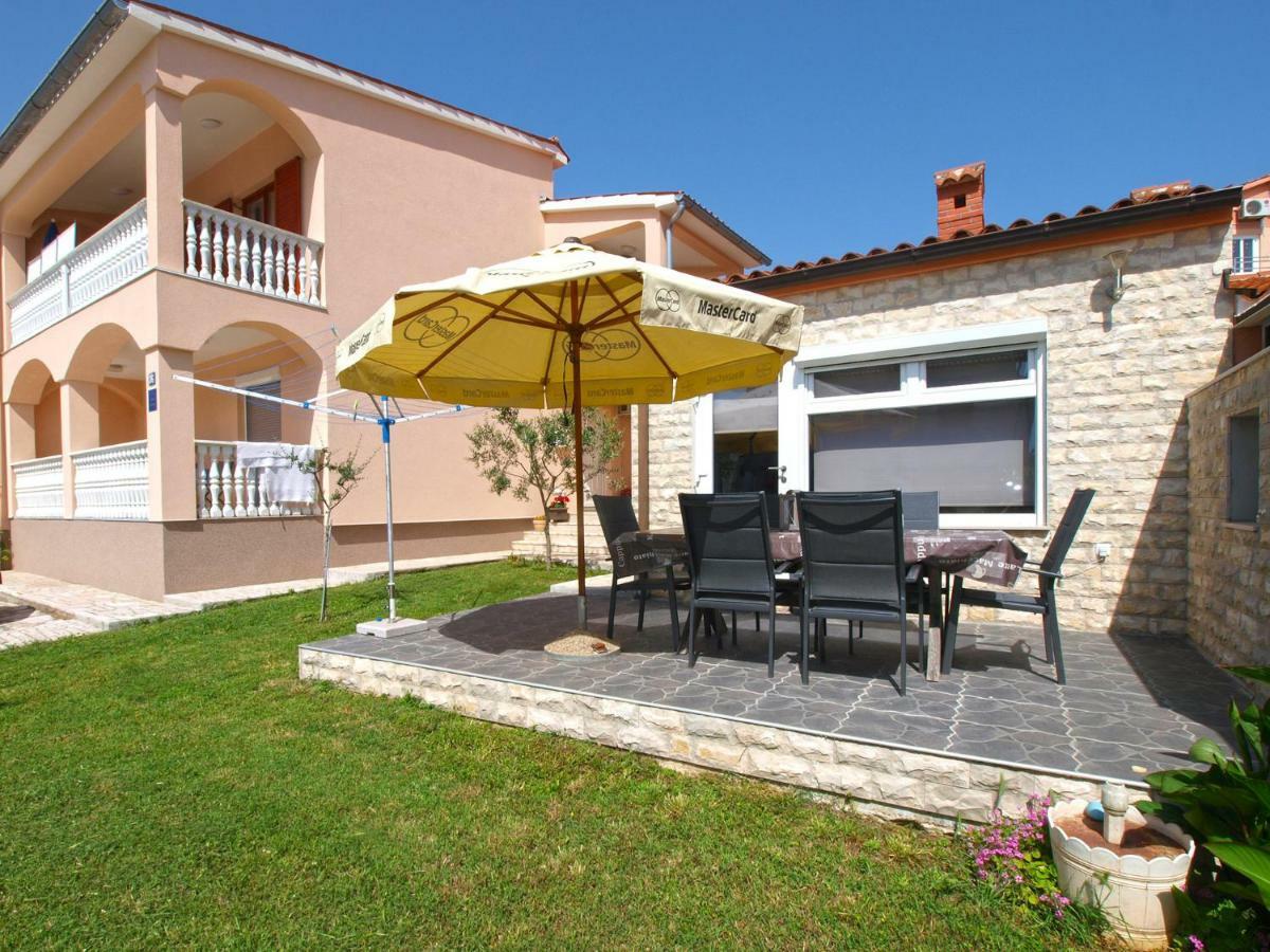 Apartments Ivanka 934 Fazana Exterior photo